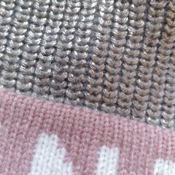 Girls DKNY Metallic Hat Glove Set Grey Knit Pompom Touchscreen Tech Touch Tips - Picture 14 of 16